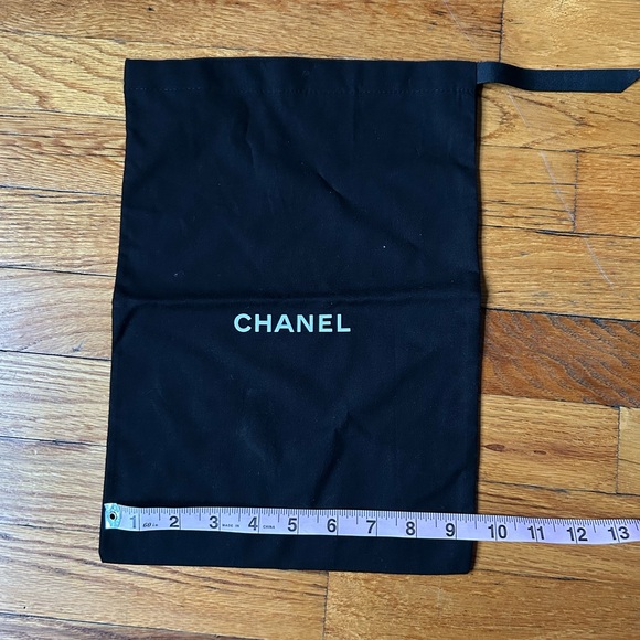 Chanel dust bag - Picture 2 of 2